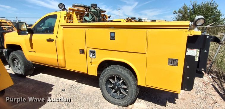 image for item LK9792 2017 Chevrolet Silverado 3500HD  utility bed pickup truck