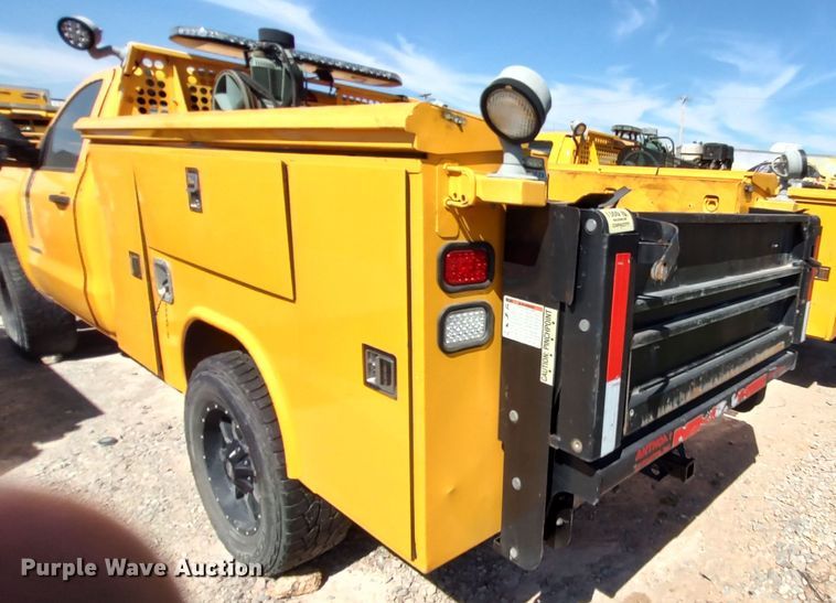 image for item LK9792 2017 Chevrolet Silverado 3500HD  utility bed pickup truck