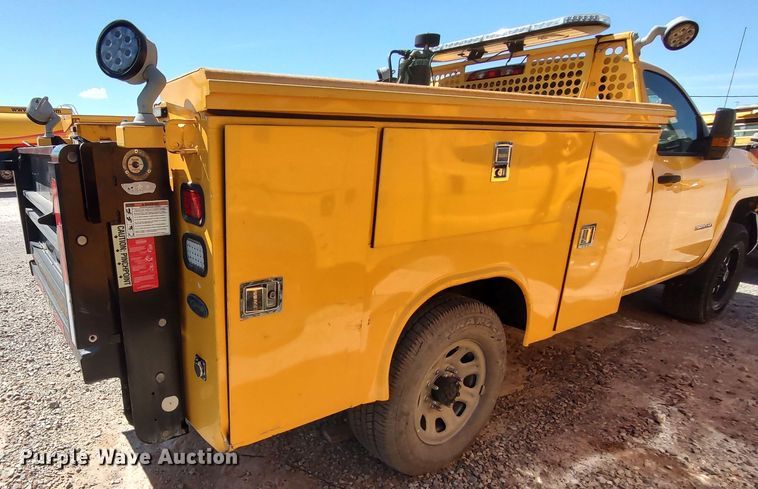 image for item LK9792 2017 Chevrolet Silverado 3500HD  utility bed pickup truck