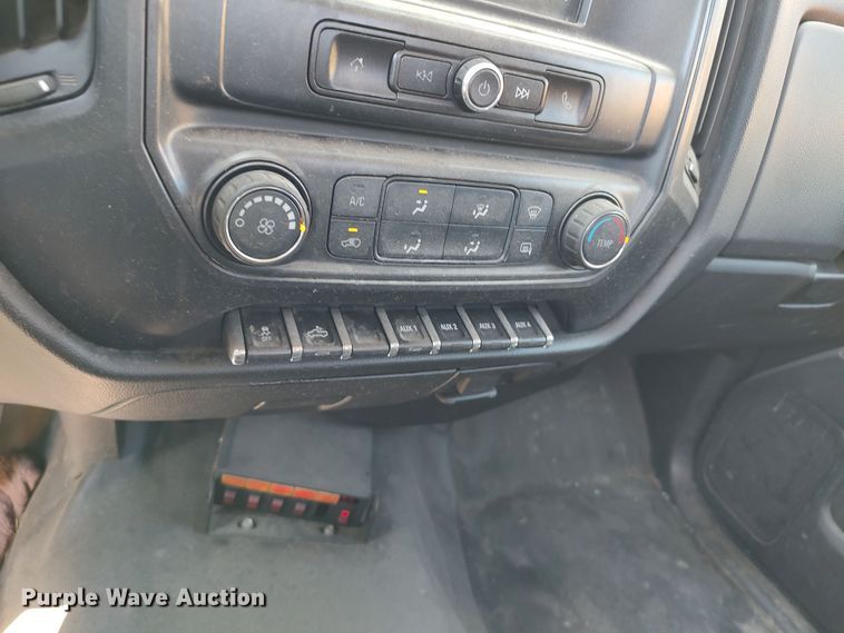 image for item LK9792 2017 Chevrolet Silverado 3500HD  utility bed pickup truck