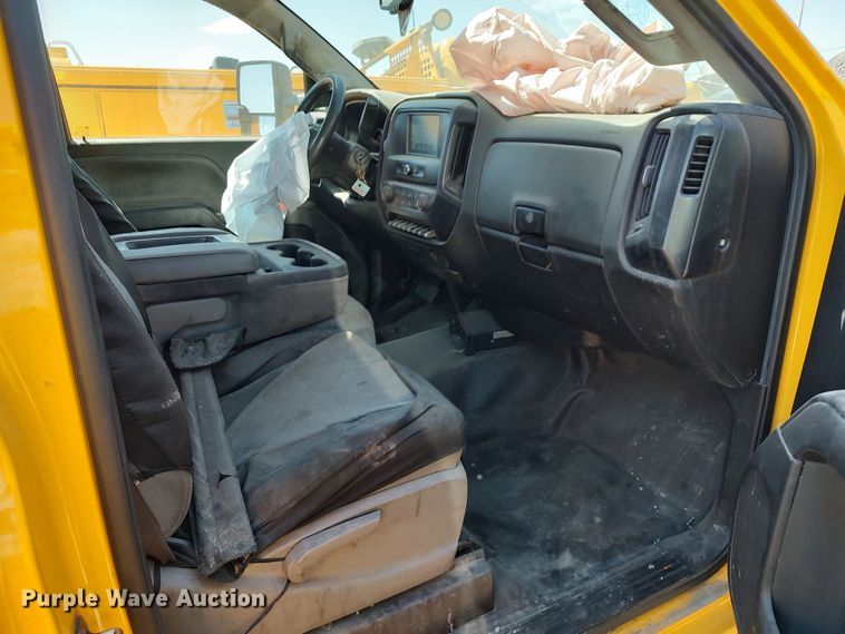 image for item LK9792 2017 Chevrolet Silverado 3500HD  utility bed pickup truck