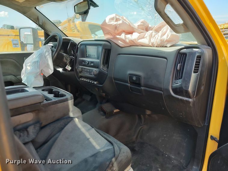 image for item LK9792 2017 Chevrolet Silverado 3500HD  utility bed pickup truck