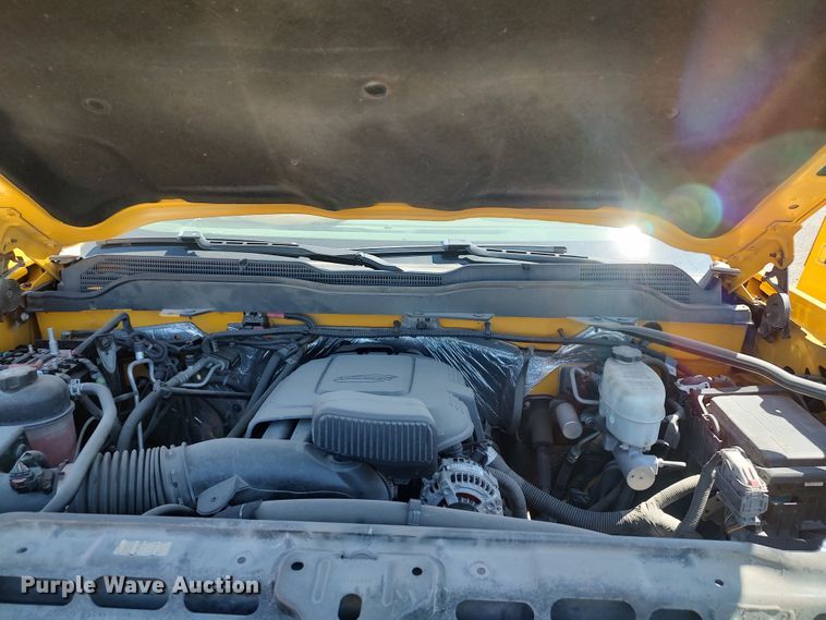 image for item LK9792 2017 Chevrolet Silverado 3500HD  utility bed pickup truck