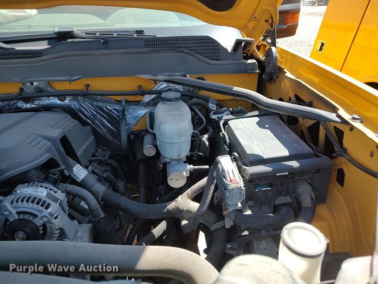 image for item LK9792 2017 Chevrolet Silverado 3500HD  utility bed pickup truck