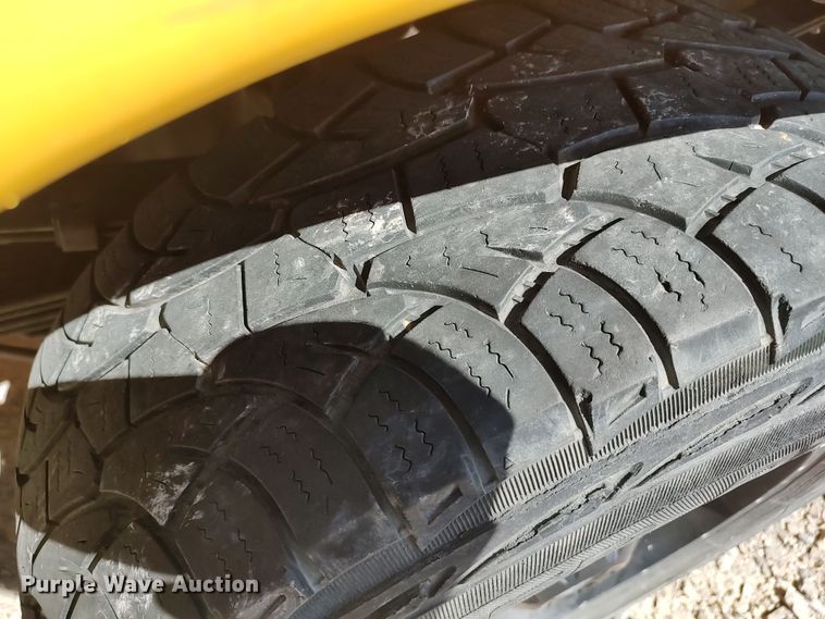 image for item LK9792 2017 Chevrolet Silverado 3500HD  utility bed pickup truck