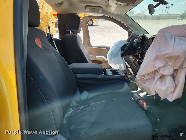 image for item LK9793 2017 Chevrolet Silverado 3500HD  utility bed pickup truck