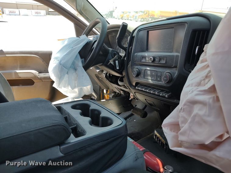 image for item LK9793 2017 Chevrolet Silverado 3500HD  utility bed pickup truck