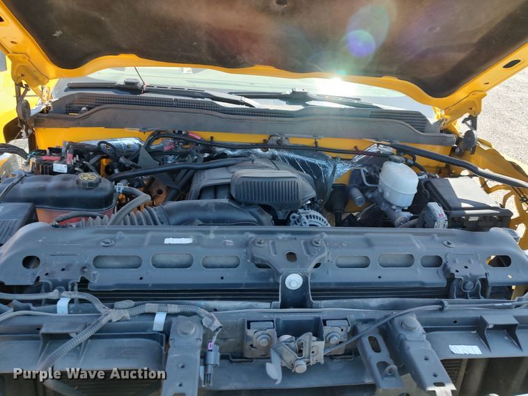 image for item LK9793 2017 Chevrolet Silverado 3500HD  utility bed pickup truck