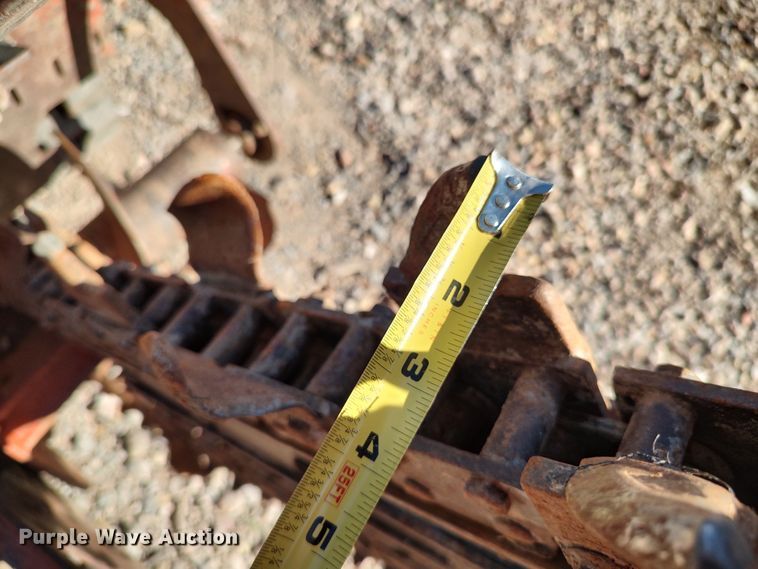 image for item LK9800 Ditch Witch RT16  trencher