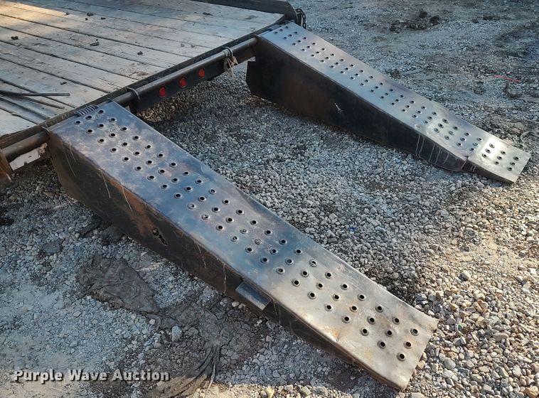 image for item LK9807 2013 Belshe WB12  utility trailer