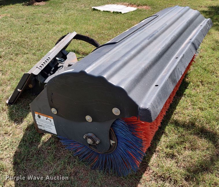 2014 Bobcat 68 Angle Broom skid steer broom in Moore, OK Item LK9819
