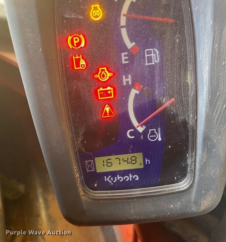 image for item LK9830 2016 Kubota SSV75  skid steer loader