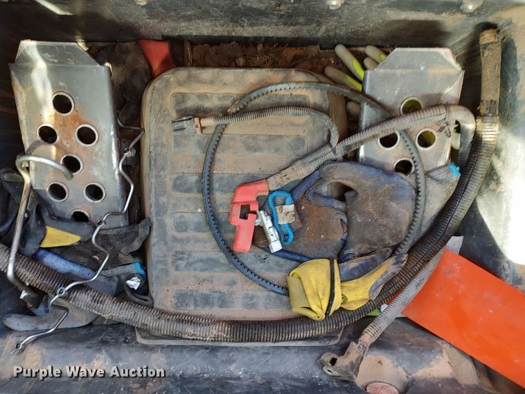 image for item LK9830 2016 Kubota SSV75  skid steer loader