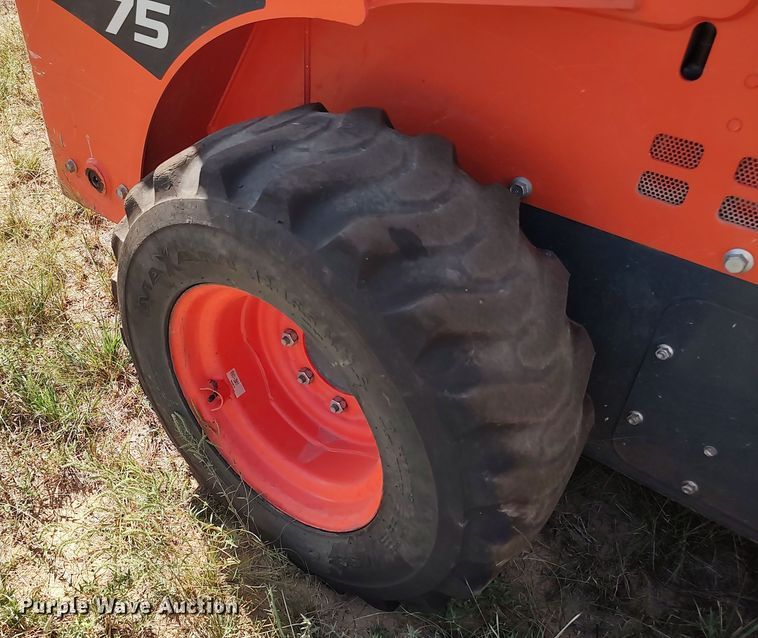 image for item LK9830 2016 Kubota SSV75  skid steer loader