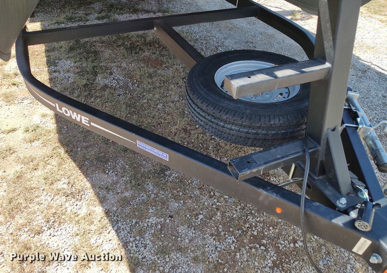 image for item LK9836 2017 Lowe SF214  boat