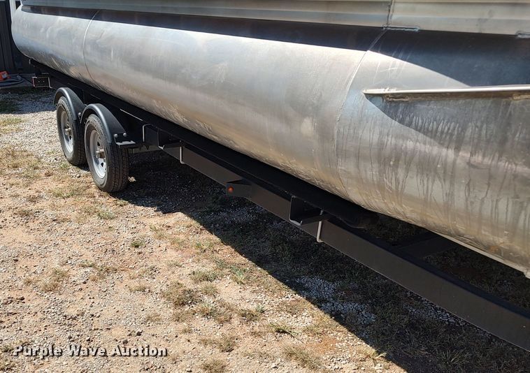 image for item LK9836 2017 Lowe SF214  boat