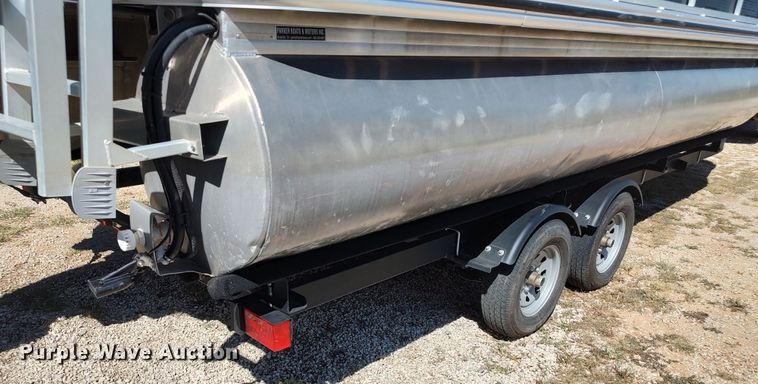 image for item LK9836 2017 Lowe SF214  boat