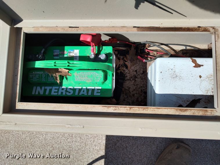 image for item LK9836 2017 Lowe SF214  boat