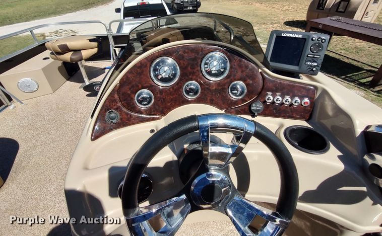 image for item LK9836 2017 Lowe SF214  boat