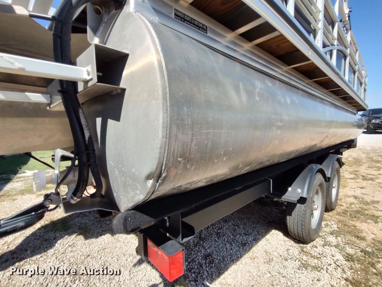 image for item LK9836 2017 Lowe SF214  boat