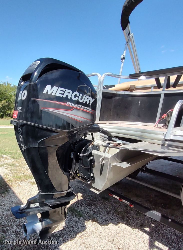 image for item LK9836 2017 Lowe SF214  boat