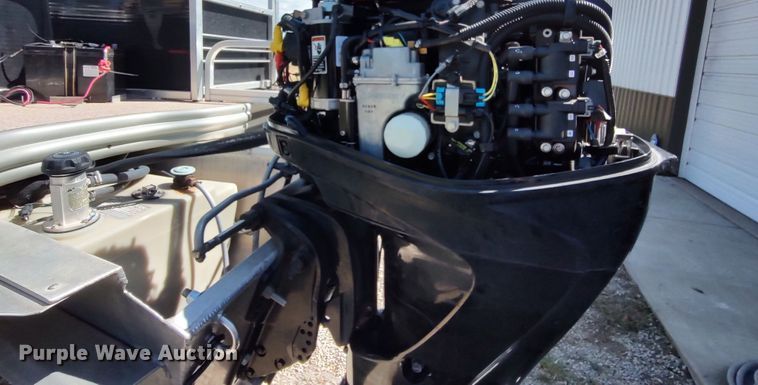 image for item LK9836 2017 Lowe SF214  boat