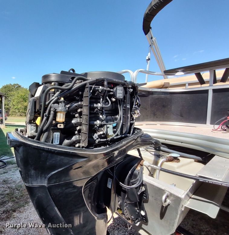 image for item LK9836 2017 Lowe SF214  boat