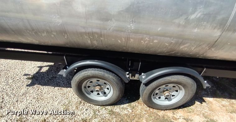 image for item LK9836 2017 Lowe SF214  boat