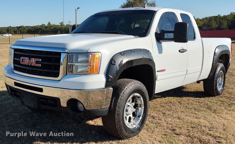 image for item LK9843 2007 GMC Sierra 1500  Ext. Cab pickup truck