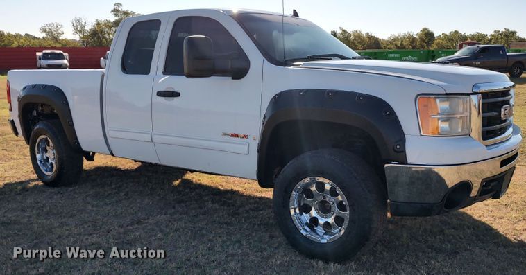 image for item LK9843 2007 GMC Sierra 1500  Ext. Cab pickup truck