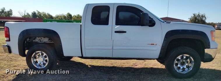 image for item LK9843 2007 GMC Sierra 1500  Ext. Cab pickup truck