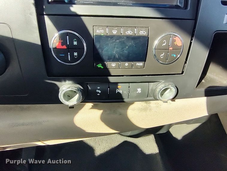 image for item LK9843 2007 GMC Sierra 1500  Ext. Cab pickup truck