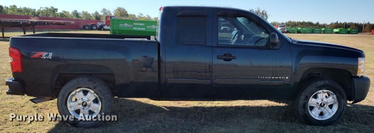 image for item LK9844 2008 Chevrolet Silverado 1500  Ext. Cab pickup truck