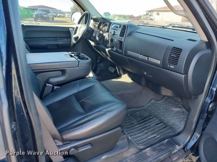 image for item LK9844 2008 Chevrolet Silverado 1500  Ext. Cab pickup truck