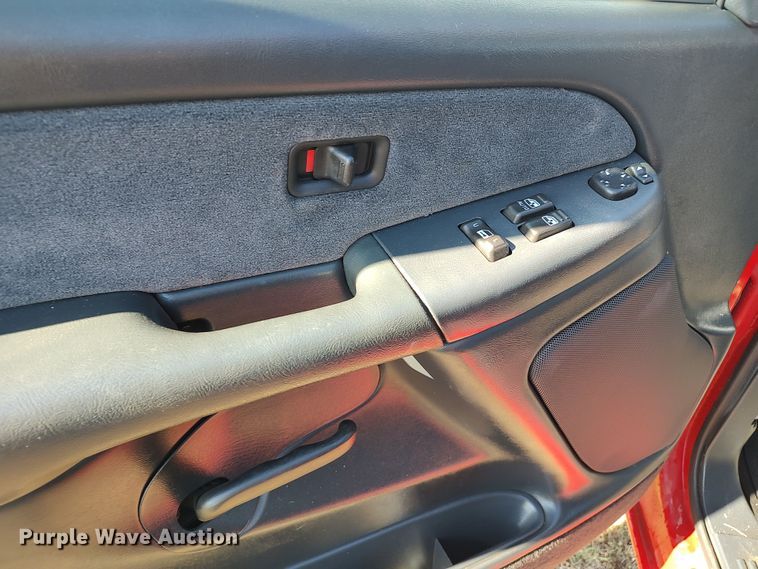 image for item LK9845 2000 Chevrolet Silverado 2500  Ext. Cab pickup truck