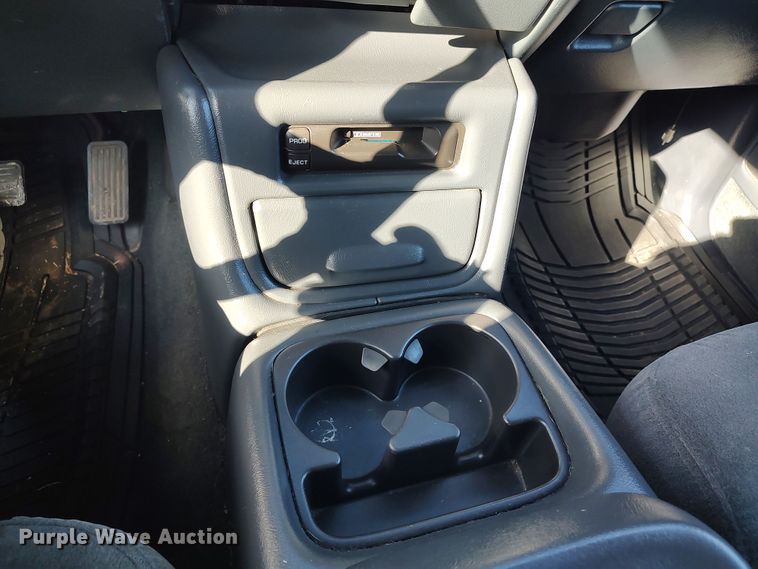 image for item LK9845 2000 Chevrolet Silverado 2500  Ext. Cab pickup truck