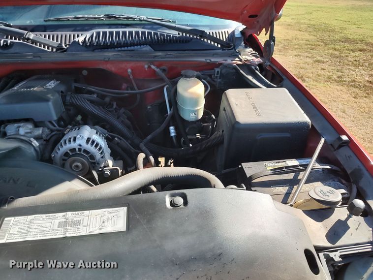 image for item LK9845 2000 Chevrolet Silverado 2500  Ext. Cab pickup truck