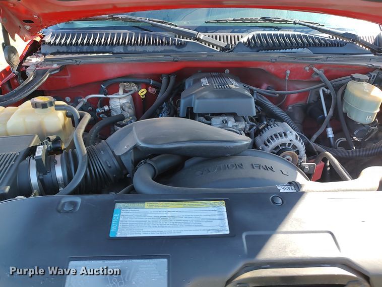 image for item LK9845 2000 Chevrolet Silverado 2500  Ext. Cab pickup truck