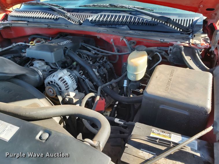 image for item LK9845 2000 Chevrolet Silverado 2500  Ext. Cab pickup truck