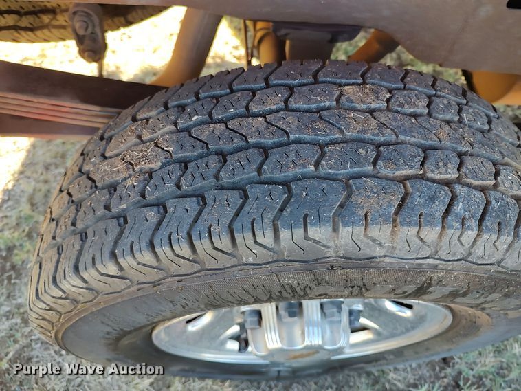 image for item LK9845 2000 Chevrolet Silverado 2500  Ext. Cab pickup truck