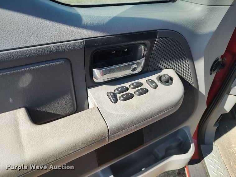 image for item LK9848 2006 Ford F150  SuperCrew pickup truck