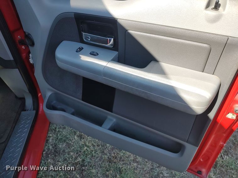 image for item LK9848 2006 Ford F150  SuperCrew pickup truck