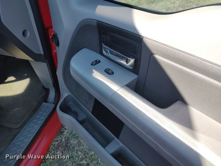 image for item LK9848 2006 Ford F150  SuperCrew pickup truck