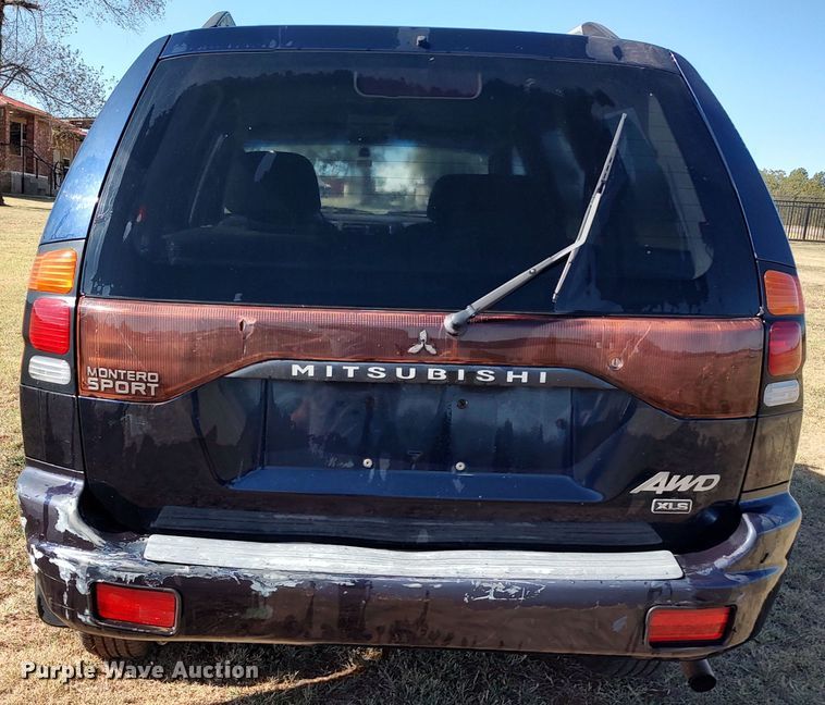 image for item LK9849 2004 Mitsubishi Montero  SUV