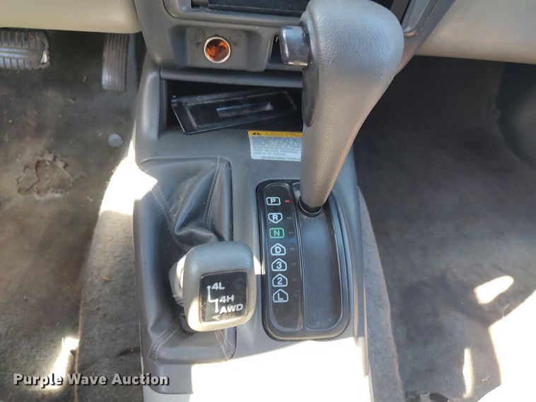 image for item LK9849 2004 Mitsubishi Montero  SUV