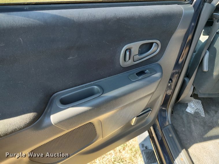 image for item LK9849 2004 Mitsubishi Montero  SUV