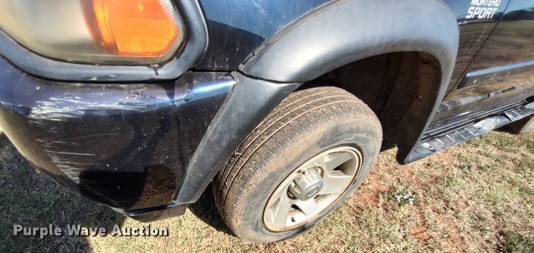 image for item LK9849 2004 Mitsubishi Montero  SUV