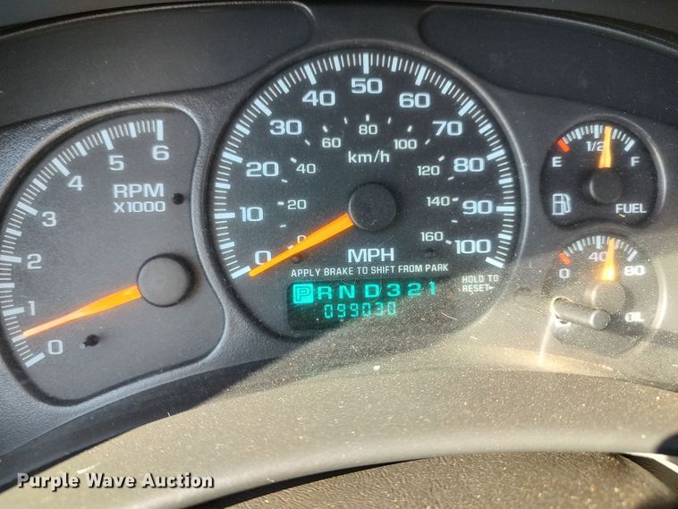 image for item LK9853 2000 Chevrolet Silverado 1500  Ext. Cab pickup truck