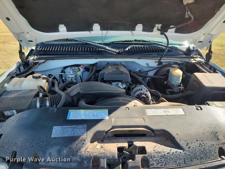 image for item LK9853 2000 Chevrolet Silverado 1500  Ext. Cab pickup truck