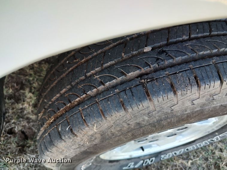 image for item LK9853 2000 Chevrolet Silverado 1500  Ext. Cab pickup truck